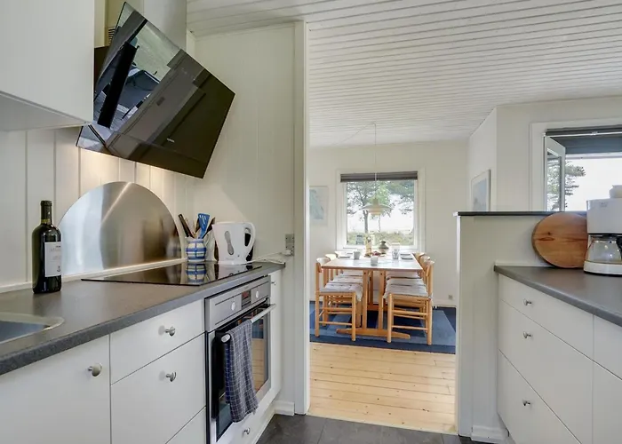 Elny - 500m To The Fjord By Interhome *