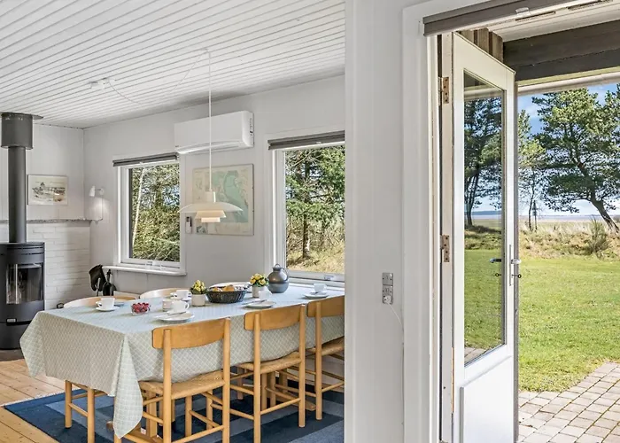 Elny - 500m To The Fjord By Interhome