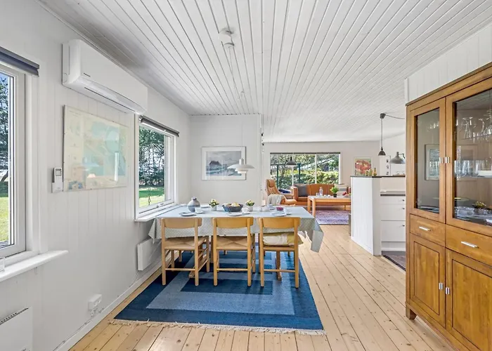 Elny - 500m To The Fjord By Interhome *